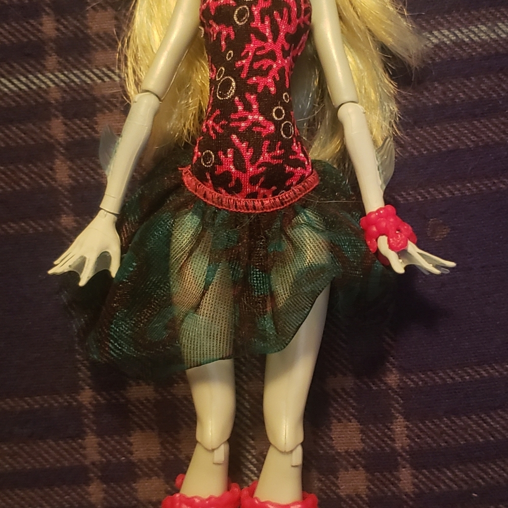 Monster High Dance Class Lagoona Blue - Picture 3 of 4